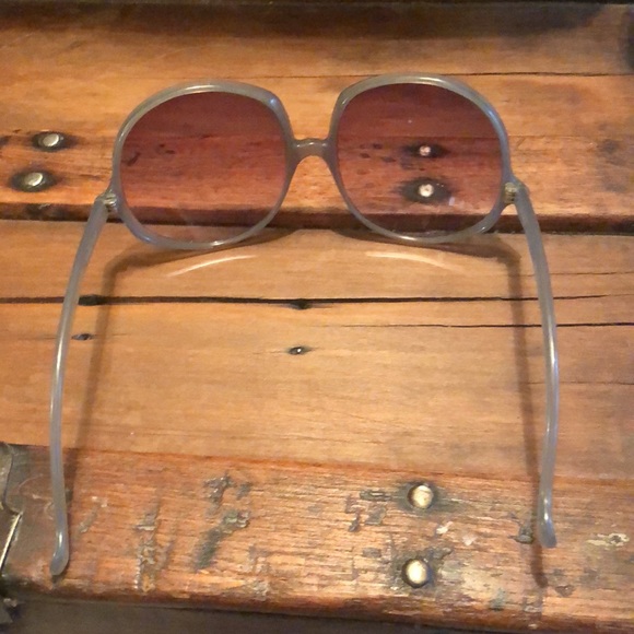 Renauld Retro Vintage Sunglasses - Picture 7 of 16
